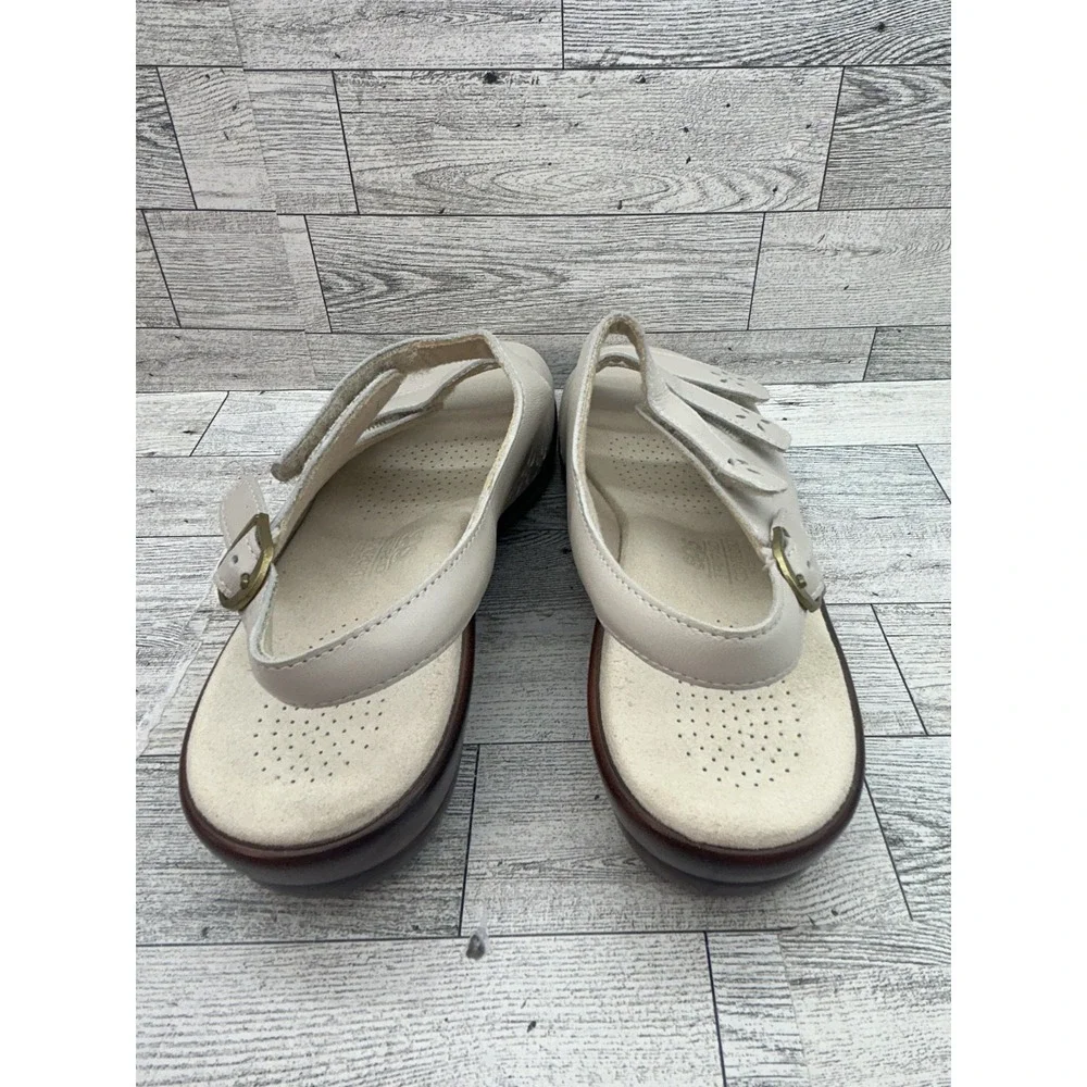 SAS Tripad Comfort Shoes Womens Size 9.5‎ M Beige Leather Sandals Straps